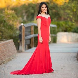 red prom dress